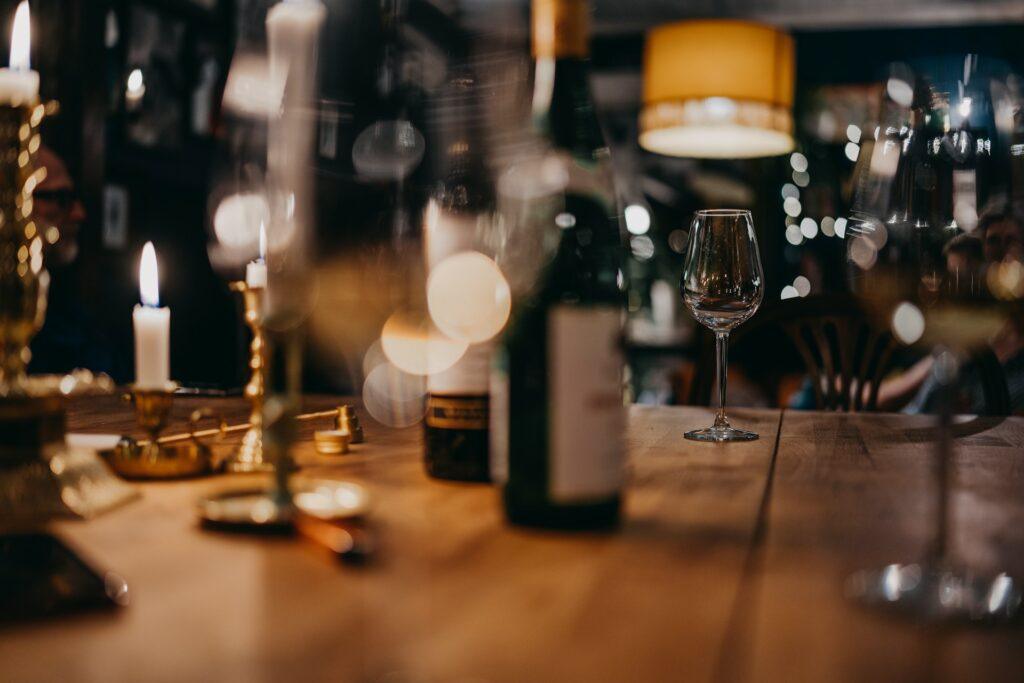 Boutique Shopping and Wine Bar Near The Tower Hotel