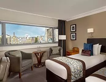 Standard twin room with tower bridge view - The Tower Hotel
