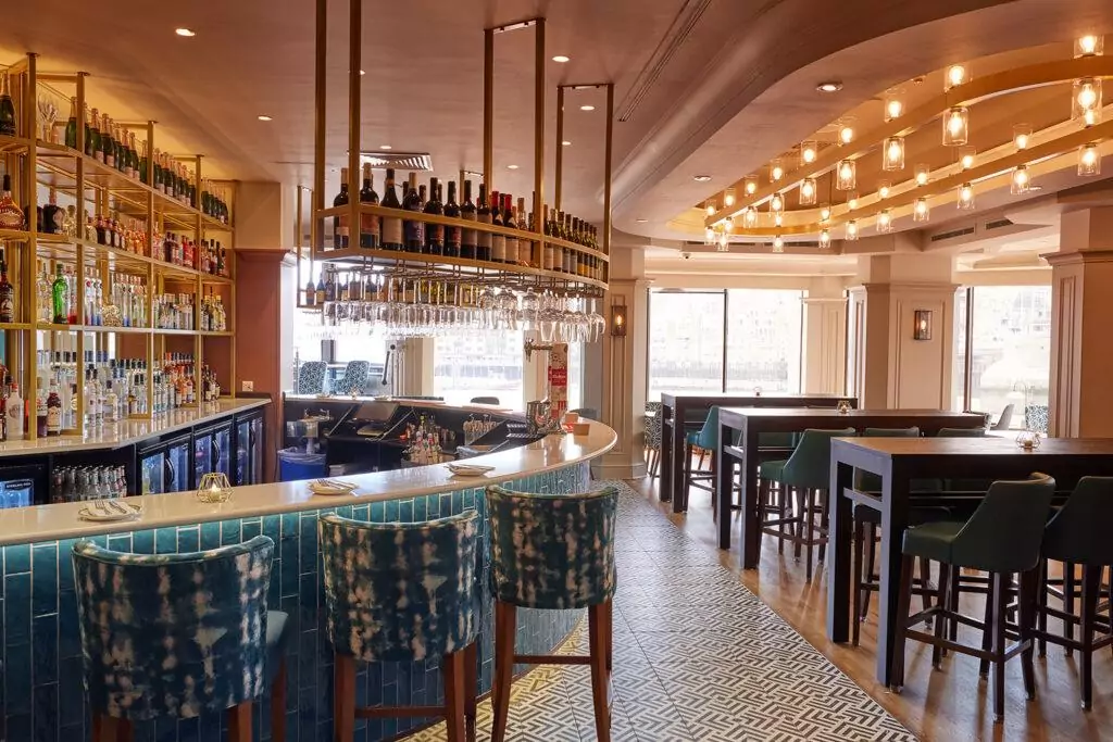 VU bar - The Tower Hotel