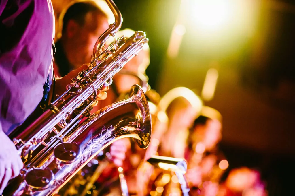 Close up picture o a saxophone in a jazz club